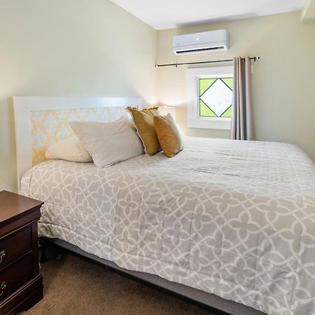 Pioneer Vacation Rentals - Pioneer North Suite Downtown Ешленд Екстер'єр фото
