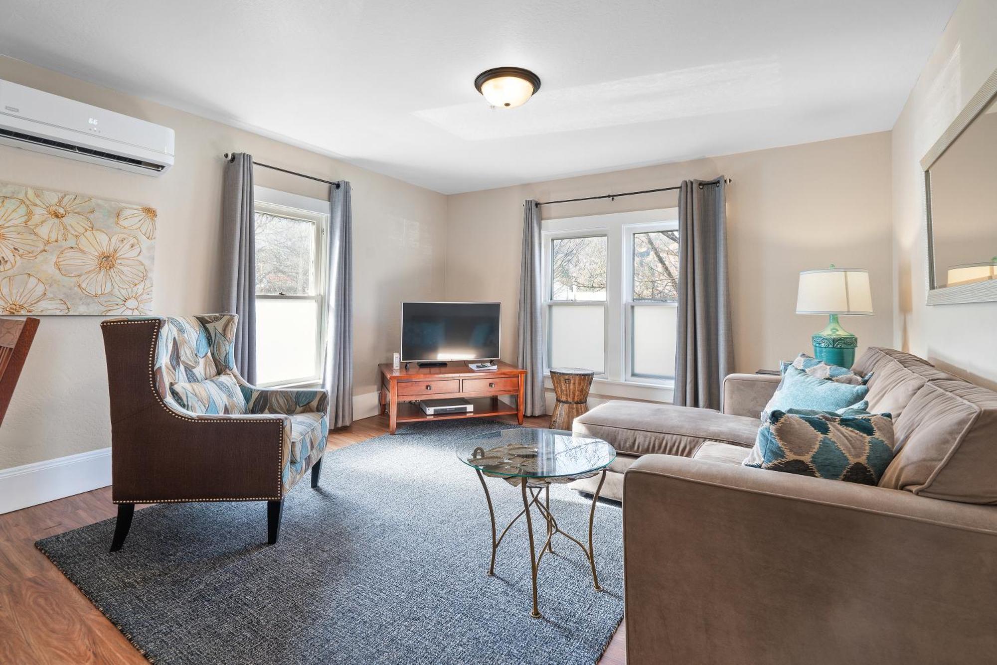 Pioneer Vacation Rentals - Pioneer North Suite Downtown Ешленд Екстер'єр фото